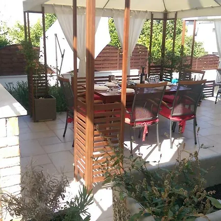 Olive Vakantiehuis Gradac (Split-Dalmatia)